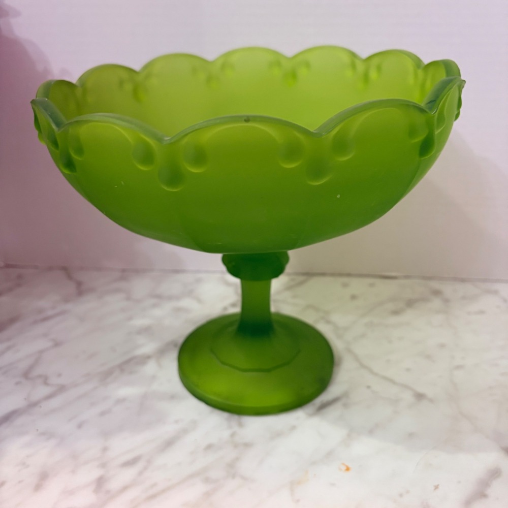 Indiana Glass Fruit Compote Bowl Frosted Green Pedestal Teardrop Scalloped‎ Dish